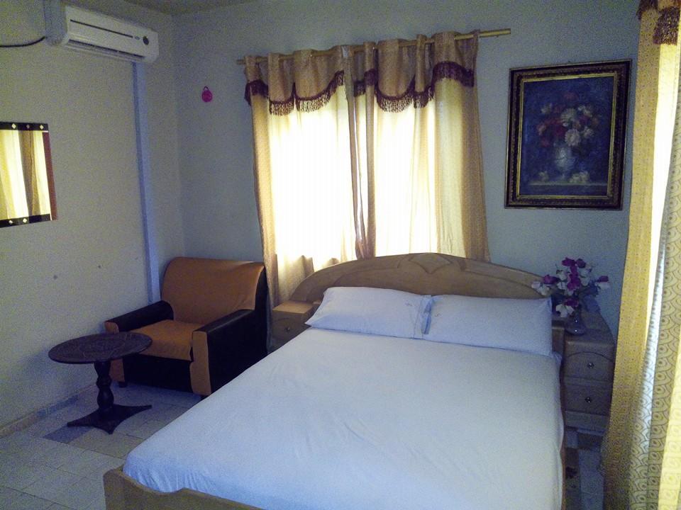 Open Space Hotel Кумаси Екстериор снимка