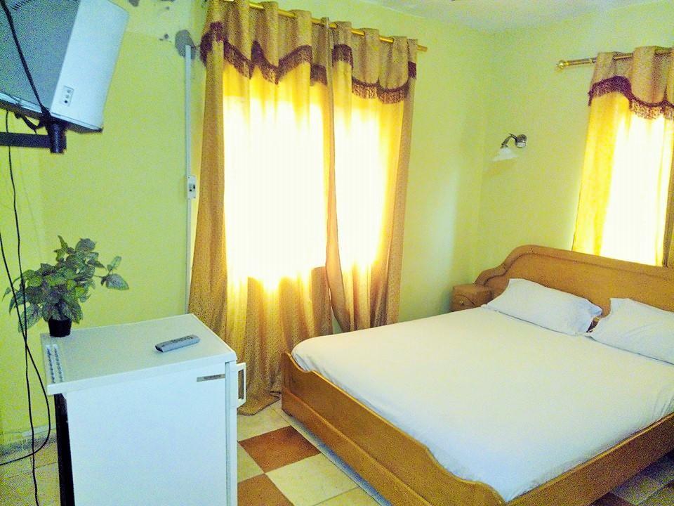 Open Space Hotel Кумаси Екстериор снимка